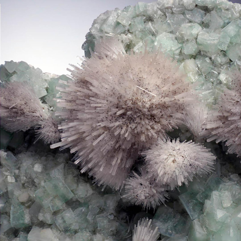 Mésolite sur apophyllite verte