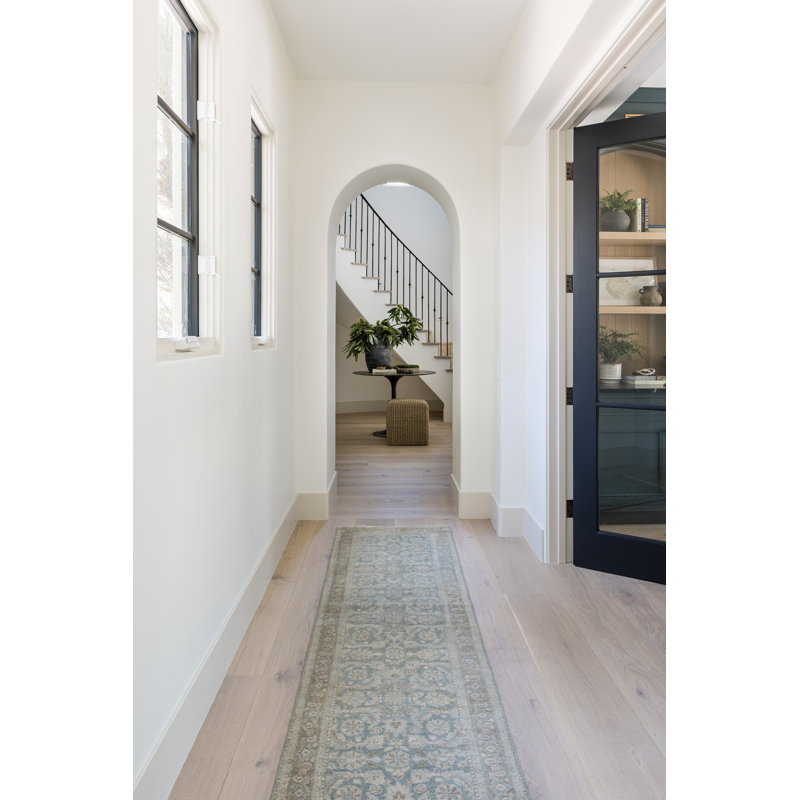 Wool Oriental Area Rug in Gray, Runner 2'6" x 9'