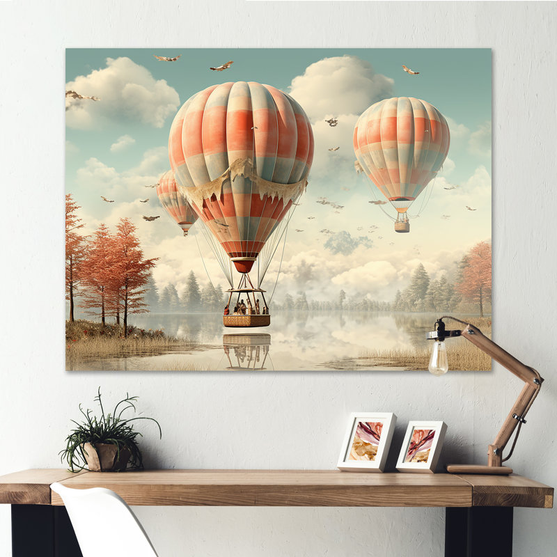 «A Playful Hot Air Balloon Bliss I», reproduction sur toile, Toile tendue, 16" H x 32" W