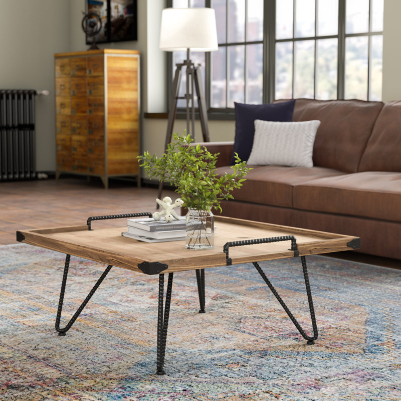 Table basse avec plateau