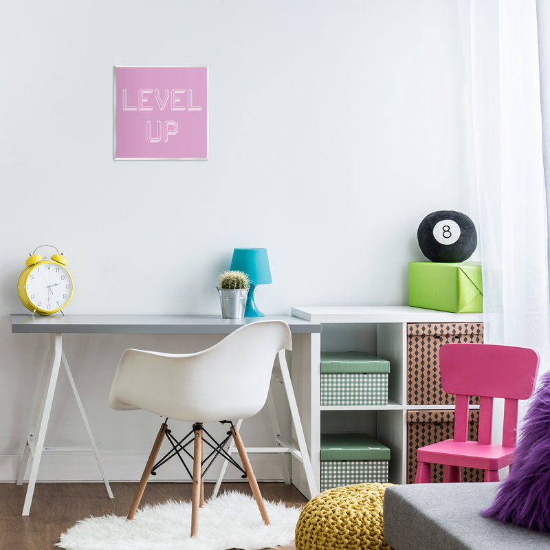 Plaque murale niveau et mauve et blanc, design par Yass Naffas Designs