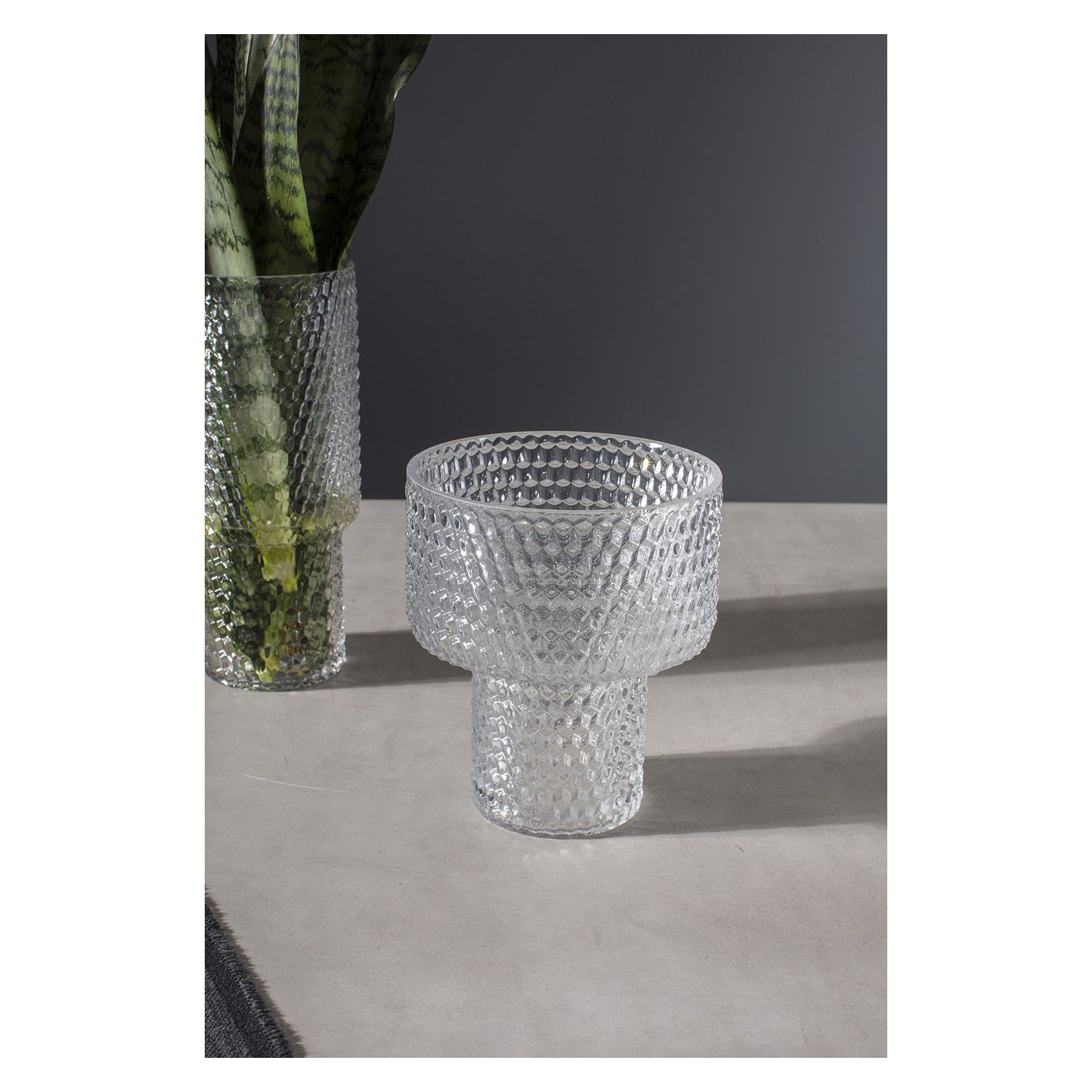 Keirn 7.5'' Handmade Glass Table Vase