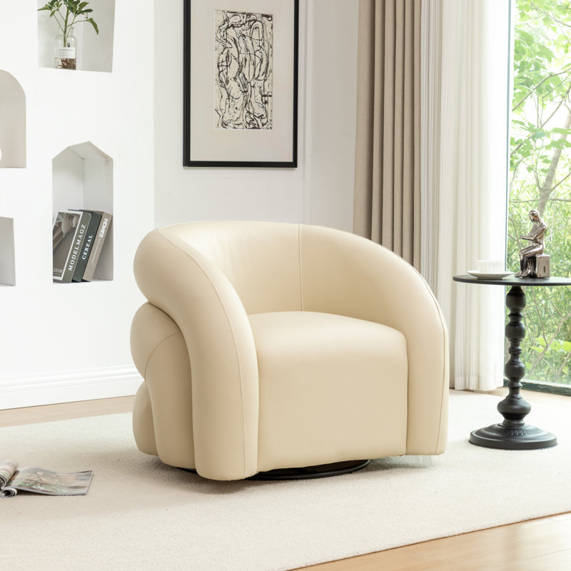 Fauteuil demi-tonneau pivotant en cuir artificiel Coyle, Crème