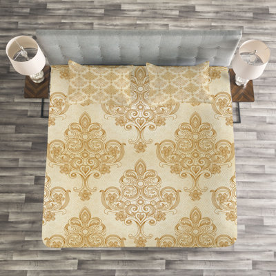 Coury Bedspread Set with Cushion Cover