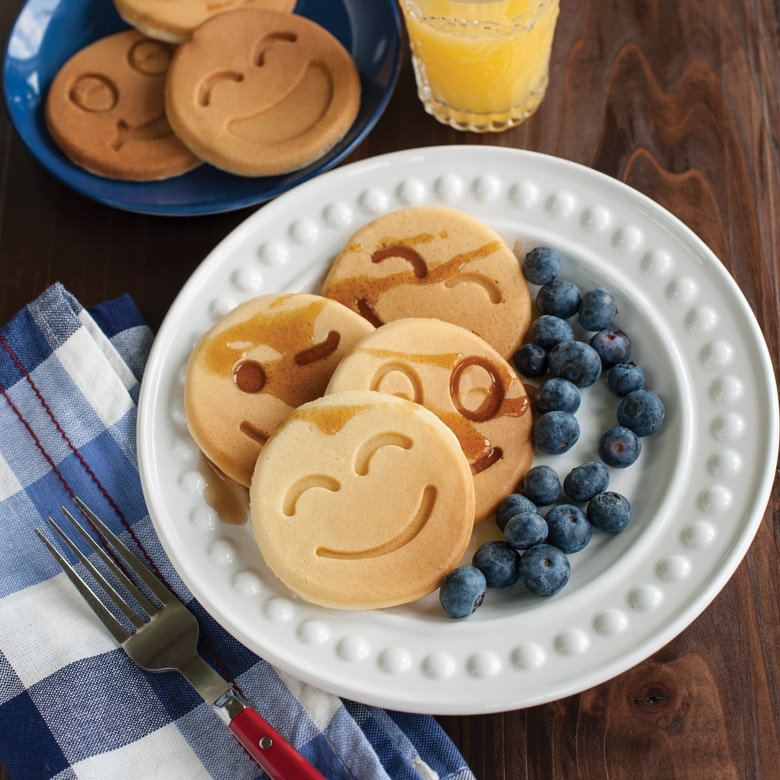 Plaque de cuisson antiadhésive à crêpes Nordic Ware Smiley Face