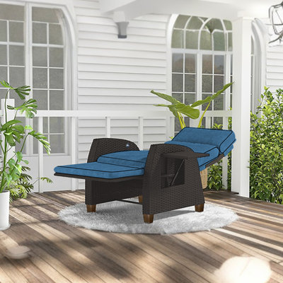 Appie Wicker Outdoor Lounge Chair