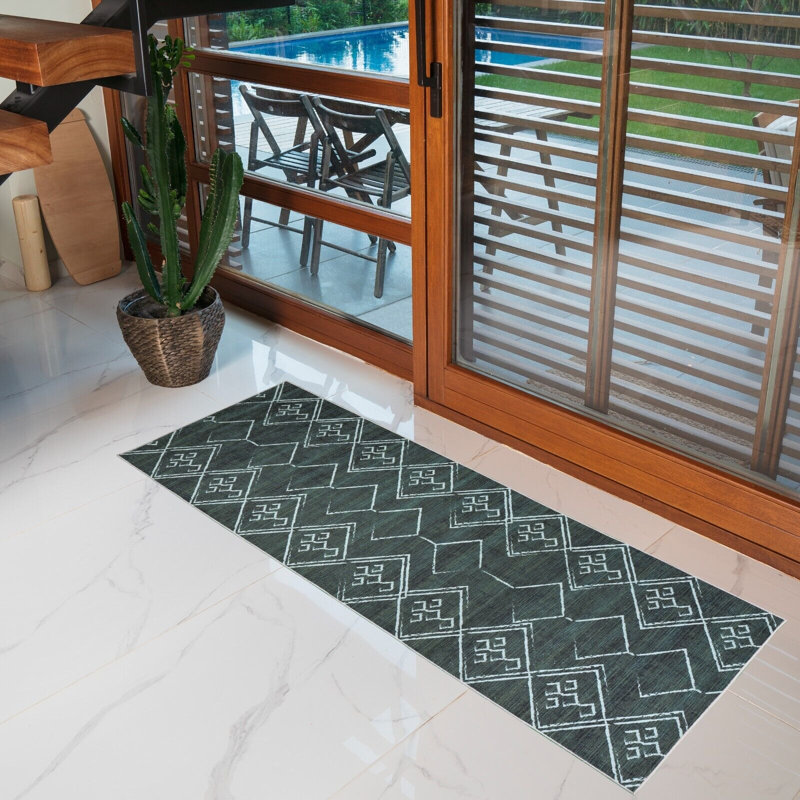 Ghena Washable Geometric Indoor Rug, Runner 2'2'' x 6'