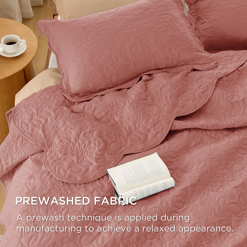 Bedsure Pre-Washed Quilt Set - Ultra Soft Bedspread, Queen Quilt + 2 Standard Shams, Mineral Blue Leaf