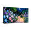 Paysage et nature, chemin de jardin éclairé par la lune avec des fleurs brillantes-829187160
