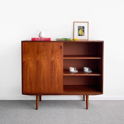 American-style retro minimalist sideboard