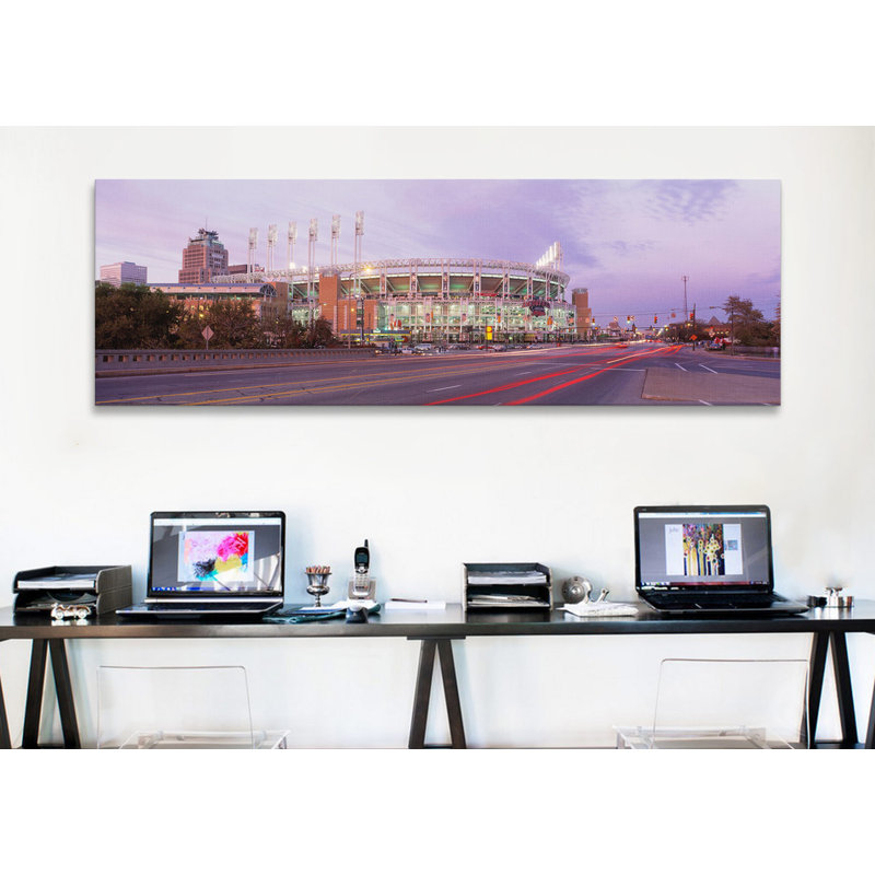 «Panoramic Baseball Stadium at the Roadside, Jacobs Field, Cleveland, Ohio», reproduction de photo sur toile, Toile tendue