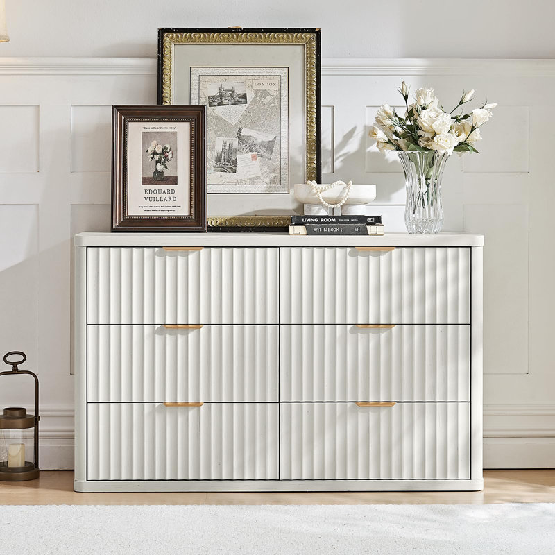 Commode 6 tiroirs en bois cannelé avec poignées en métal et rangement, Blanc antique
