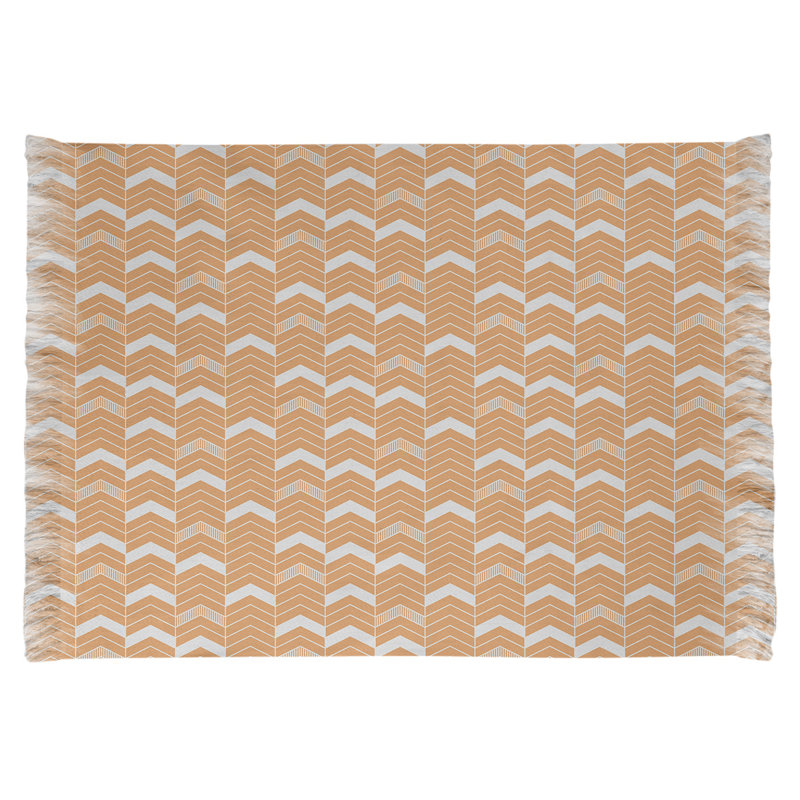 Tapis orange à chevrons, Non