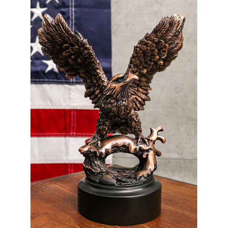 Figurine Lugenia Wings