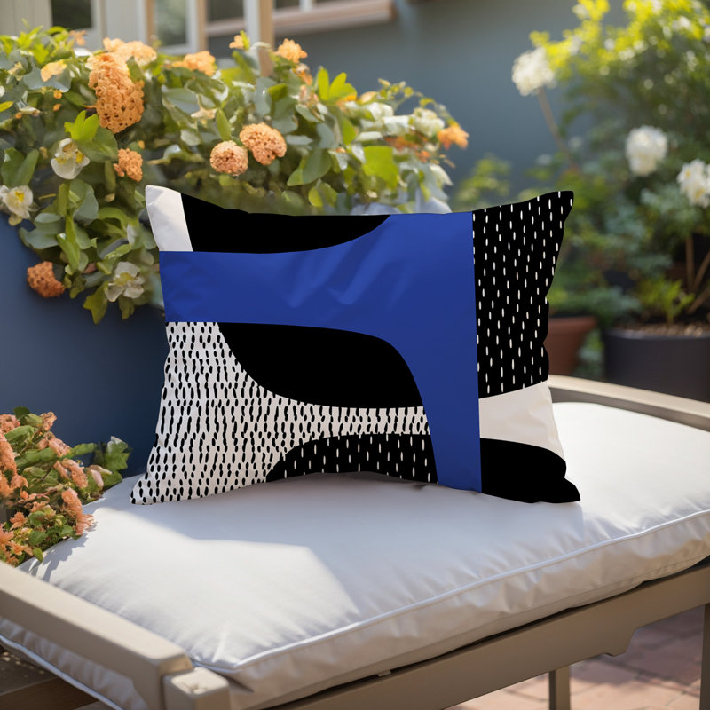Coussin lombaire réversible intérieur / extérieur Vikka, H 18 po x l 25 po, Navy Blue/Black/Off-White, Tribo