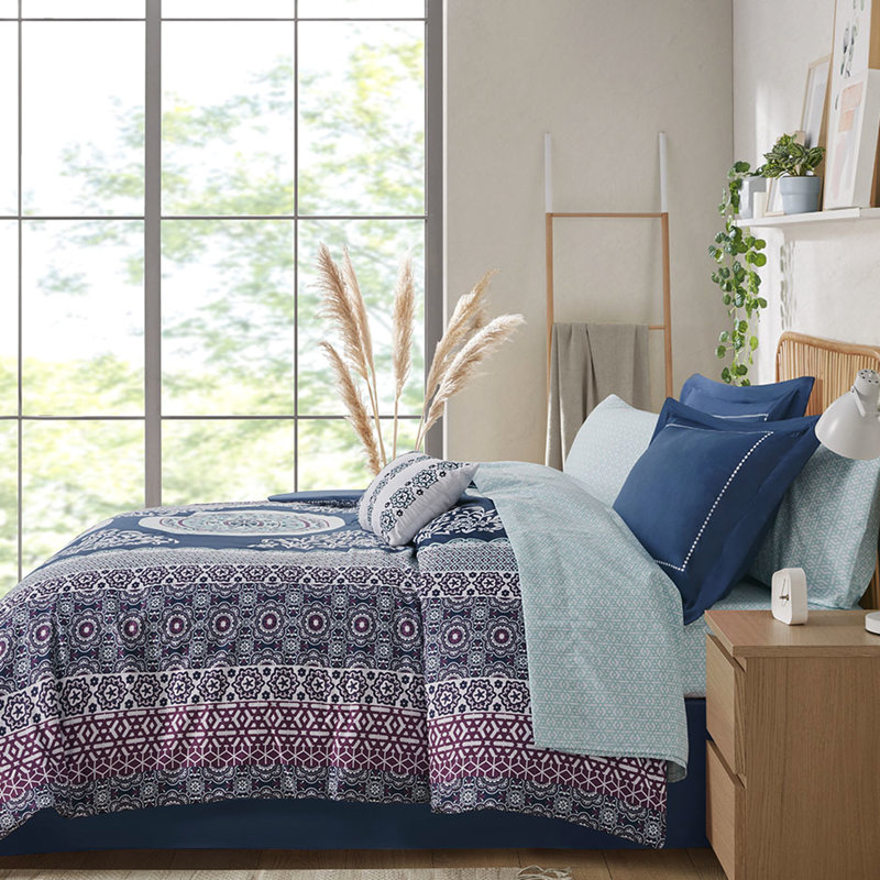 Édredon pour grand lit et ensemble de draps - imprimé médaillon bleu marine, taies décoratives brodées, coussin décoratif, draps, lavable à la machine