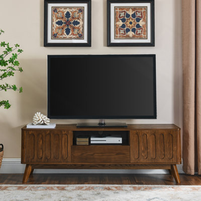 Meuble télé Mid-Century moderne cannelé pour téléviseur de 65 pouces, centre de divertissement avec rangement, console média en bois de style campagnard pour le bureau du salon, table d'appoint, 2 portes et 1 tiroir et pieds en bois massif