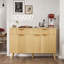 Buffet moderne cannelé avec tiroirs, portes et tablettes réglables pour le salon