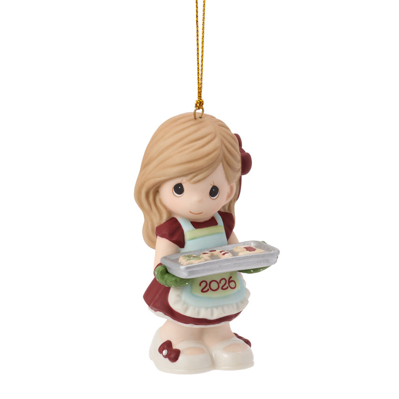 Ornement de Noël Precious Moments représentant une fille tenant des biscuits, daté de 2026, 8,9 cm (3,5 pouces).