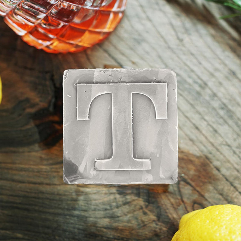 Moule à glaçons personnalisé en forme de lettre T avec monogramme personnalisé - grand plateau de glace en silicone de 2 pouces, cadeau personnalisé parfait pour papa et hommes (idéal pour les cocktails, le whisky et les boissons),