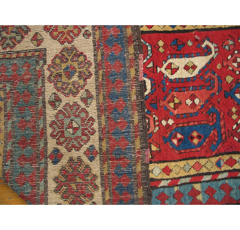 Tapis antique de race blanche Talish