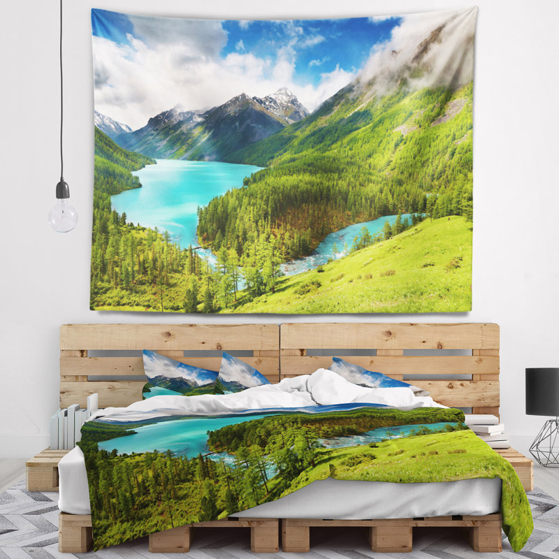 Photographie lake amidst lush greenery tapisserie, H 32 po x l 39 po