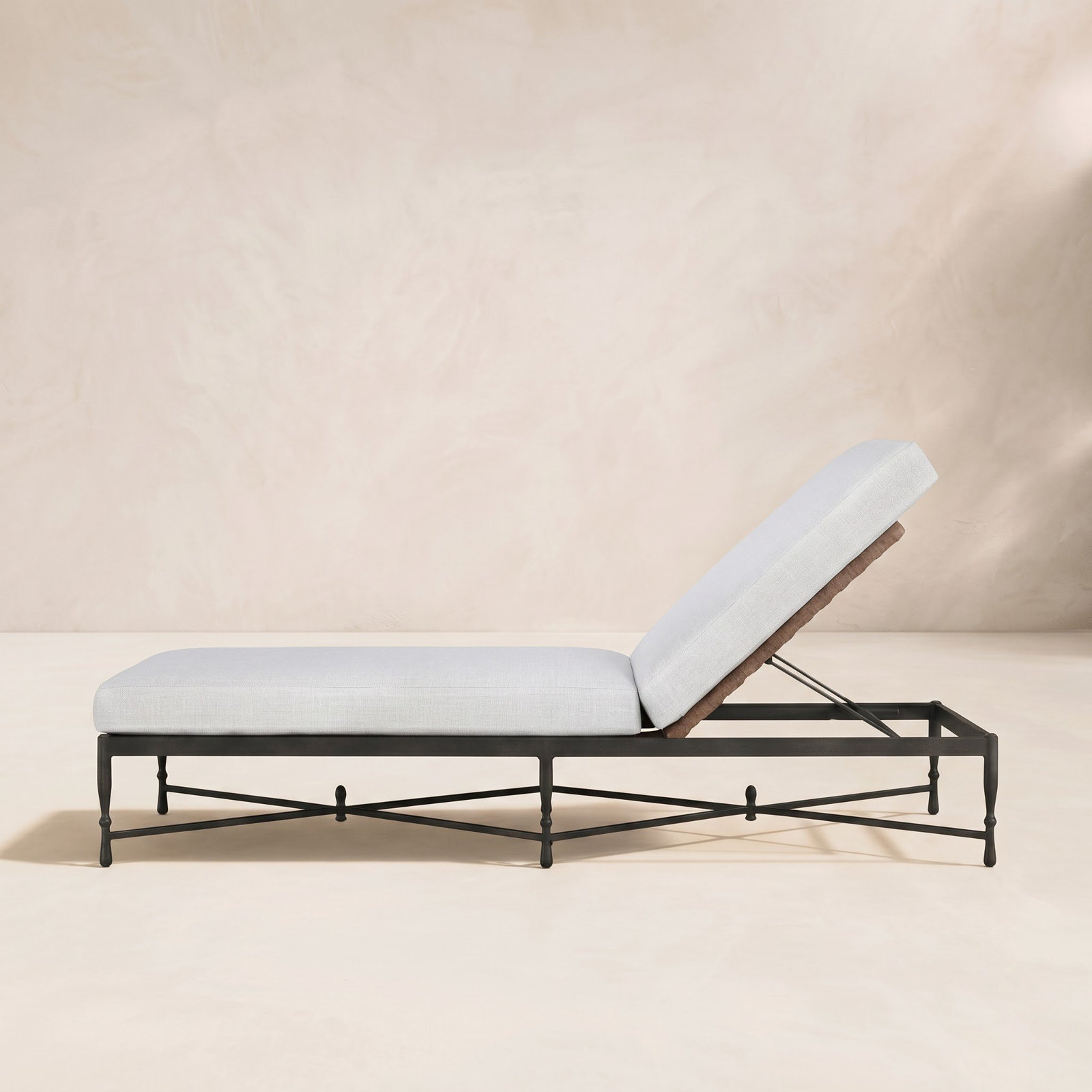 Breton Outdoor Chaise