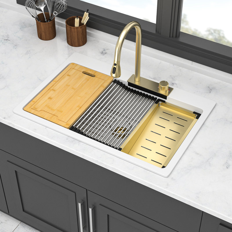 Évier de cuisine 33 po x 22 po - Composite en quartz blanc avec design en cascade et robinet coulissant pour poste de travail et groupes d'accessoires mixtes de style 33 x 22 po, ensembles variés
