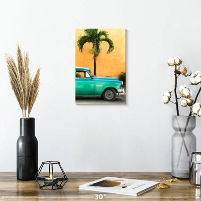 Mehar Cuba Fuerte - belle voiture verte rétro