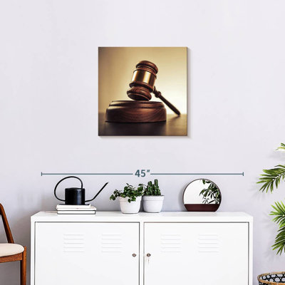 Bureau Alcaraz Law Gavel