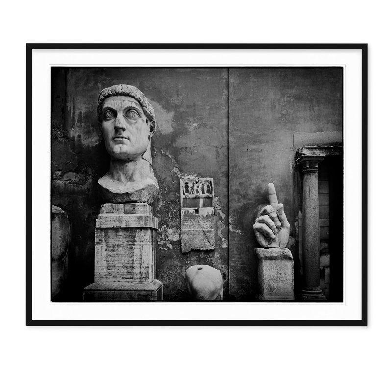 Remnants - Photographie encadrée sur papier, H 29,5 po x l 35,5 po, Cadre noir