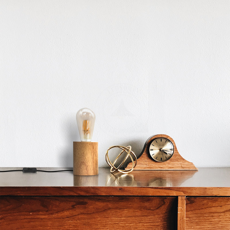 Millston Desk Lamp, Yes