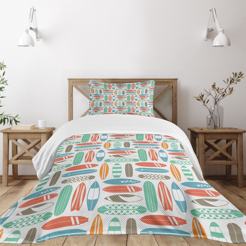 White Twin Kids Surfboard Quilted Bedspread Set