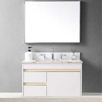 Élégant comptoir de salle de bain 31 po en or, avec pierre frittée, lavabo en céramique, dosseret, conception encastrée de 31 pouces