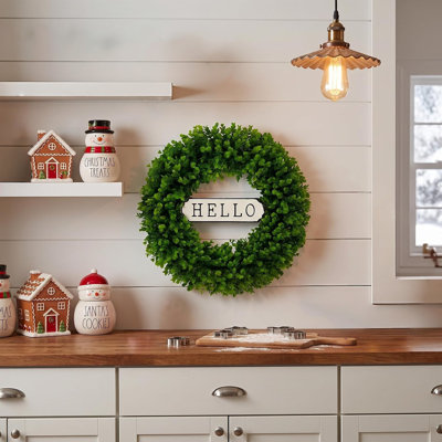 Grande couronne de Noël 20 po avec boule et baie pour porte d'entrée | Couronne de Noël de porte d'entrée avec pin, arc, baie pour armoires, fenêtres à l'extérieur, décoration de porte