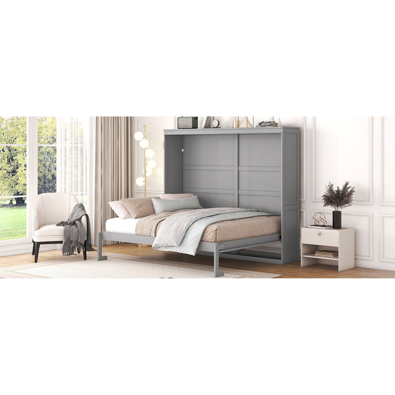 Grand lit gris, parfait pour les chambres d'amis et la vie compacte, facile à utiliser avec un lit escamotable avec des lattes flexibles.