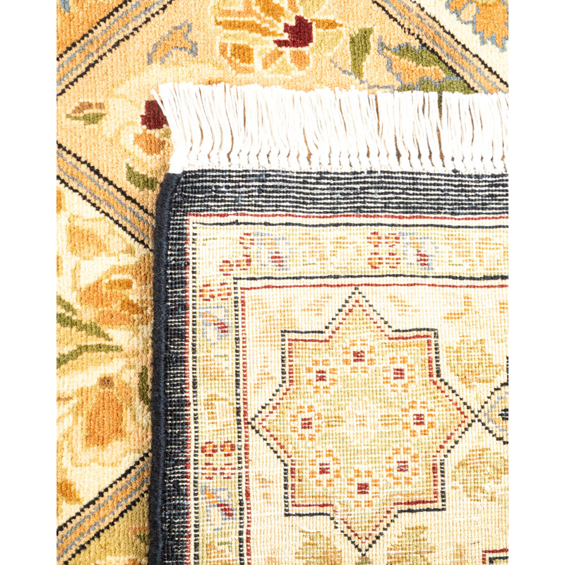 Classic One-of-a-Kind 2' 8" x 4' 5" Hand Knotted Area Rug