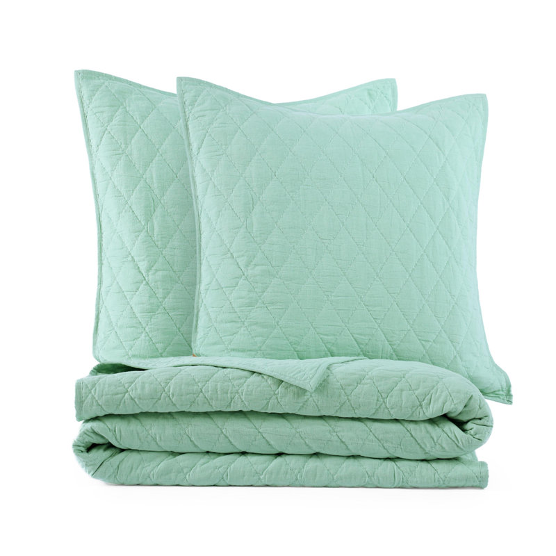Southern Tide Cedar Island Full/Queen Sage Quilt, Queen Quilt