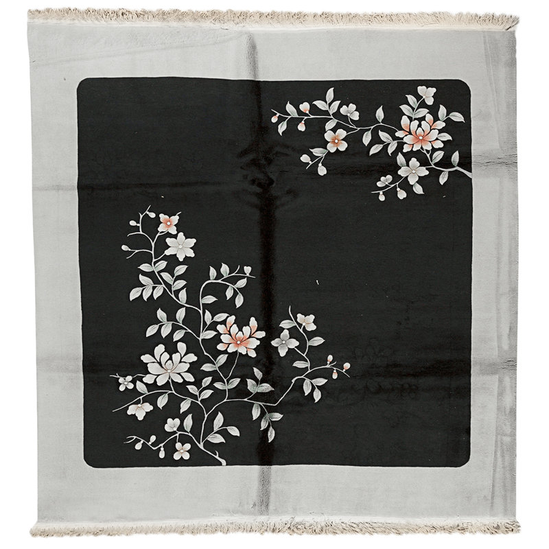 Hand Knotted Wool Area Rug in Black And Gray