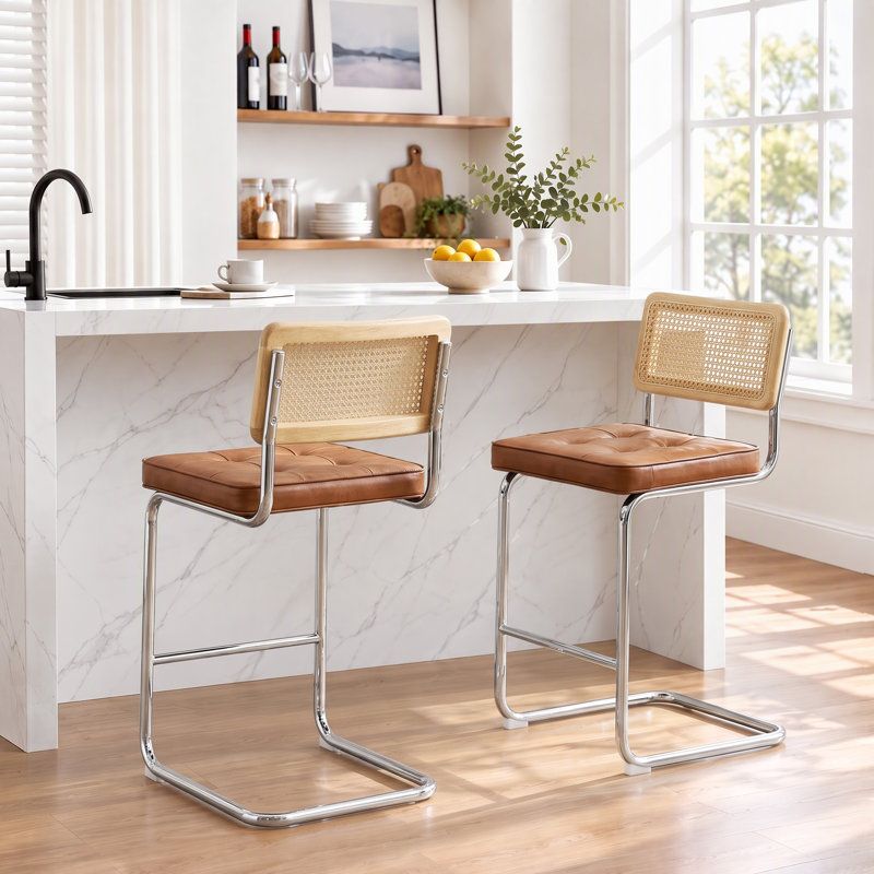 Tabouret de comptoir moderne en rotin de 26 po avec siège capitonné en similicuir chromé Marlow, Brun, 2