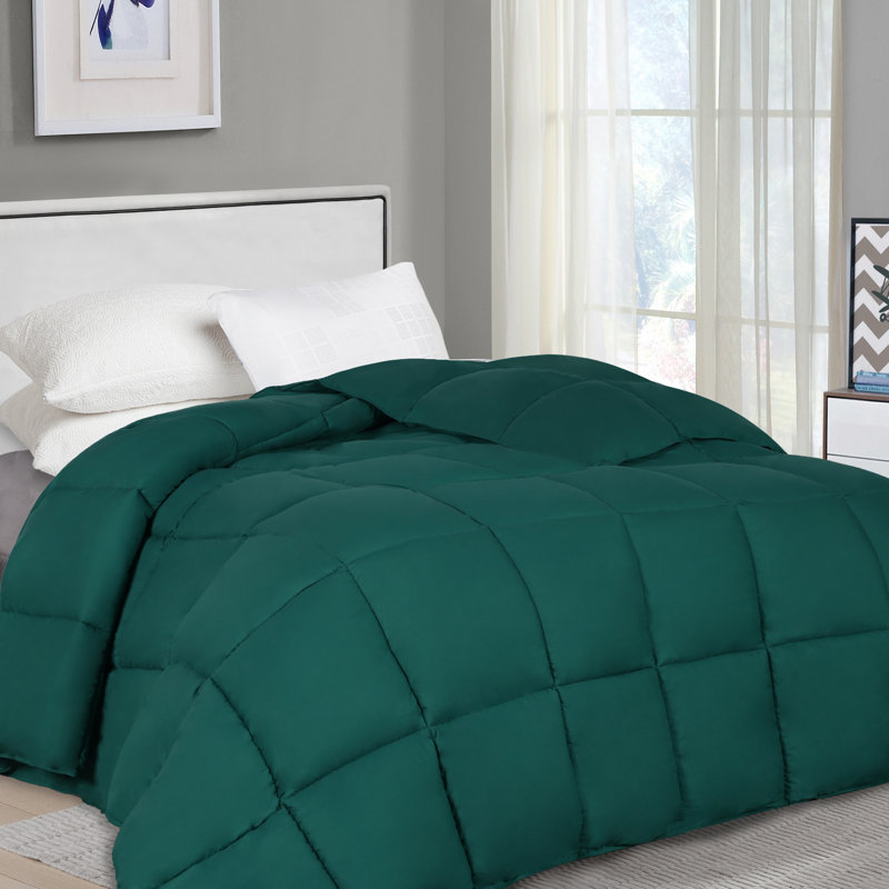 Hunter Green Twin Microfiber Reversible Comforter with Down Alternative Fill