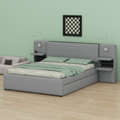 Lit plateforme tapissier avec lampes de lecture