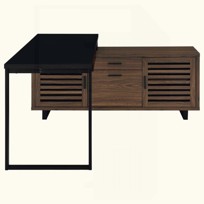 Bureau d'ordinateur en L