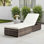 Chaise longue d'extérieur en osier avec coussin Chakka