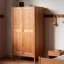 Petite armoire simple et moderne en bois massif