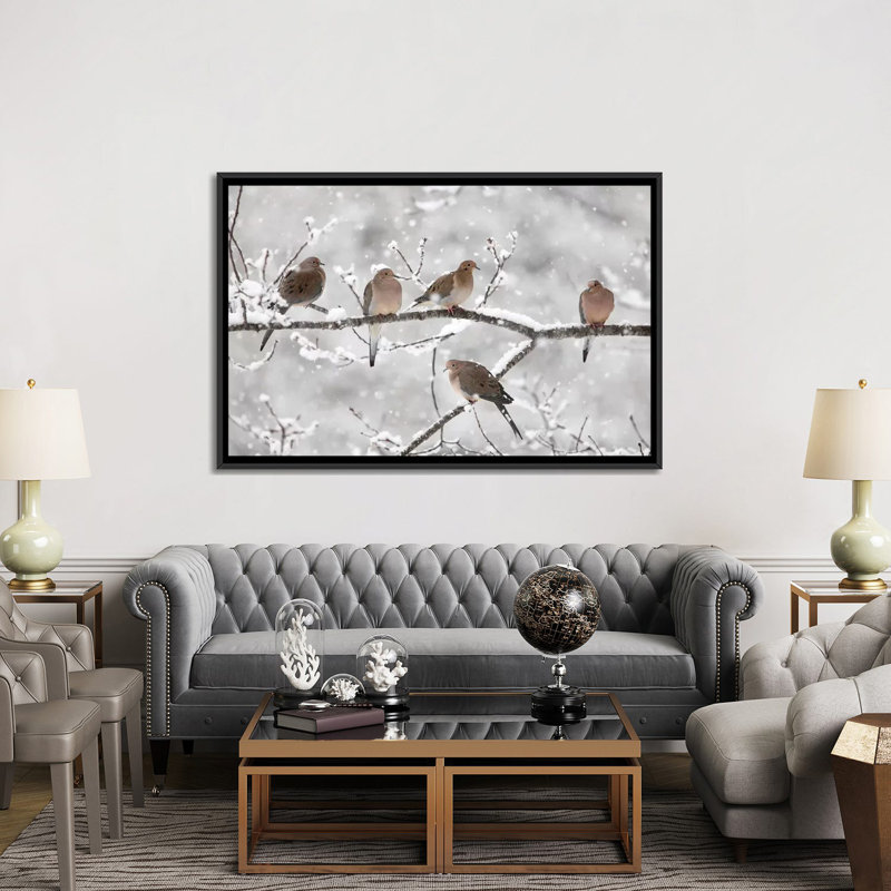 Mourning Dove Group in Winter, Nouvelle-Écosse, Canada II par Scott Leslie - reproduction de photo sur toile tendue