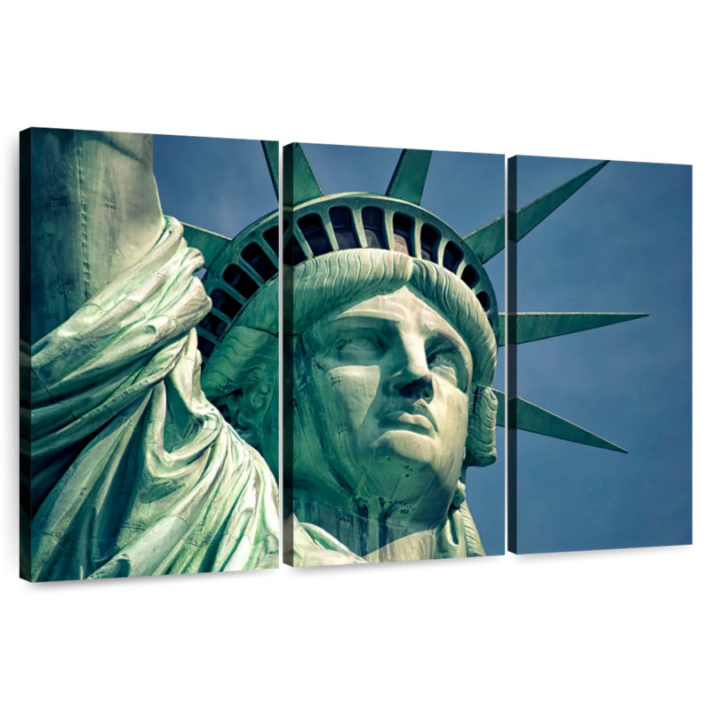 La Statue de la Liberté aux États-Unis, H 28 po x l 45 po