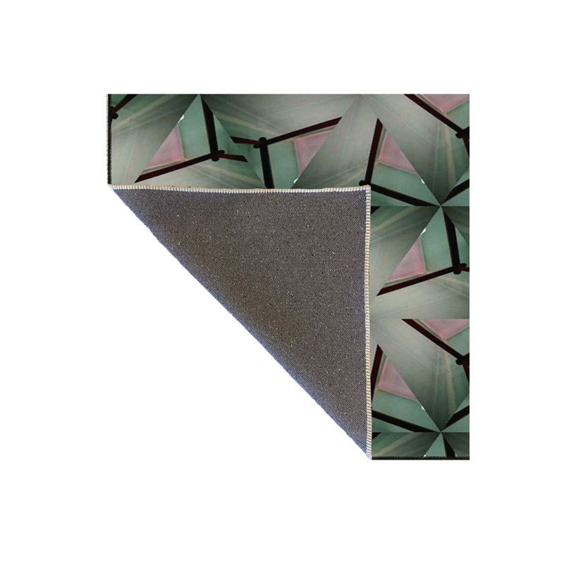 Tapis lavable triangulaire à motifs géométriques, Sous-tapis carré 3 pi 3 po inclus