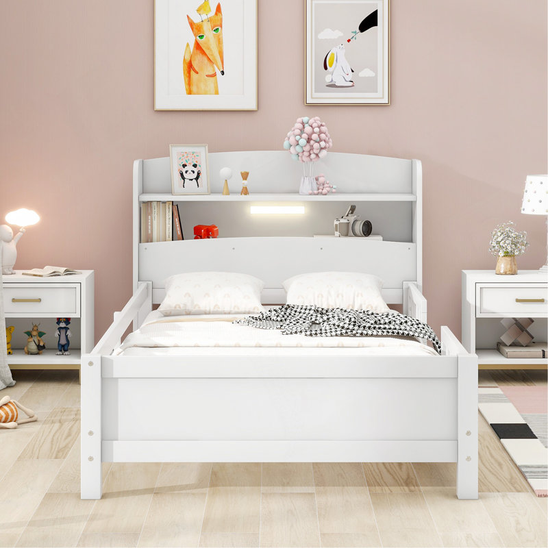 Lit plateforme en bois avec lumière DEL intégrée, tête de lit avec rangement et garde-corps, blanc