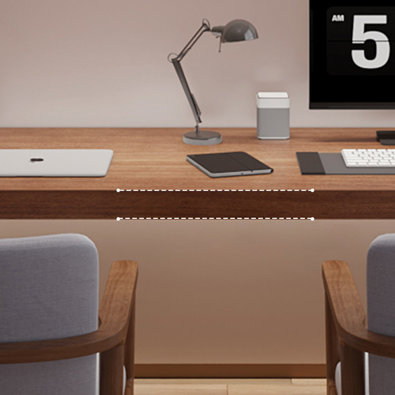Bureau rectangulaire en bois massif noyer clair, H 29,53 po x l 55,12 po x P 23,62 po